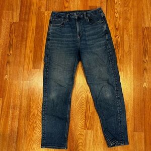 AE STRECH CURVY MOM JEAN